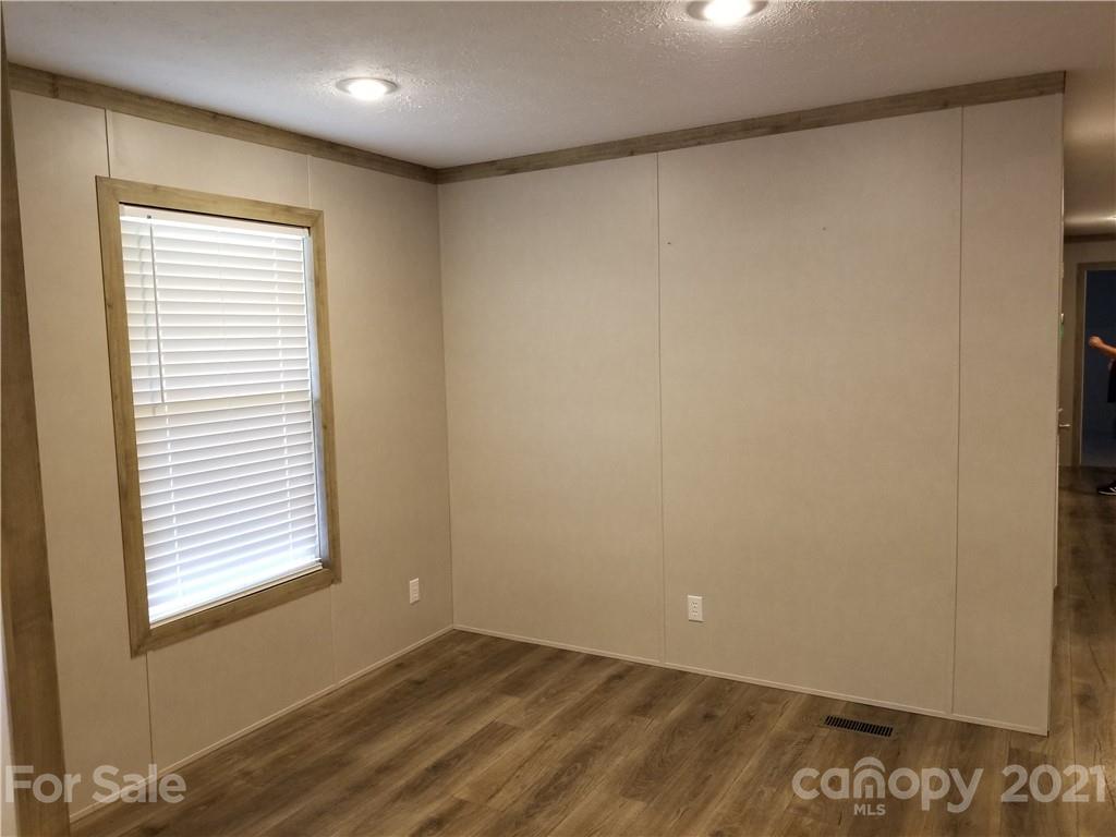 406 North Rutherford Street, Unit 17 Blacksburg, SC 29702 - Photo 5 of 17 Gallery Image 5