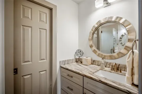 $535,000 | 1911 Stebbins Drive, Houston, TX 77043