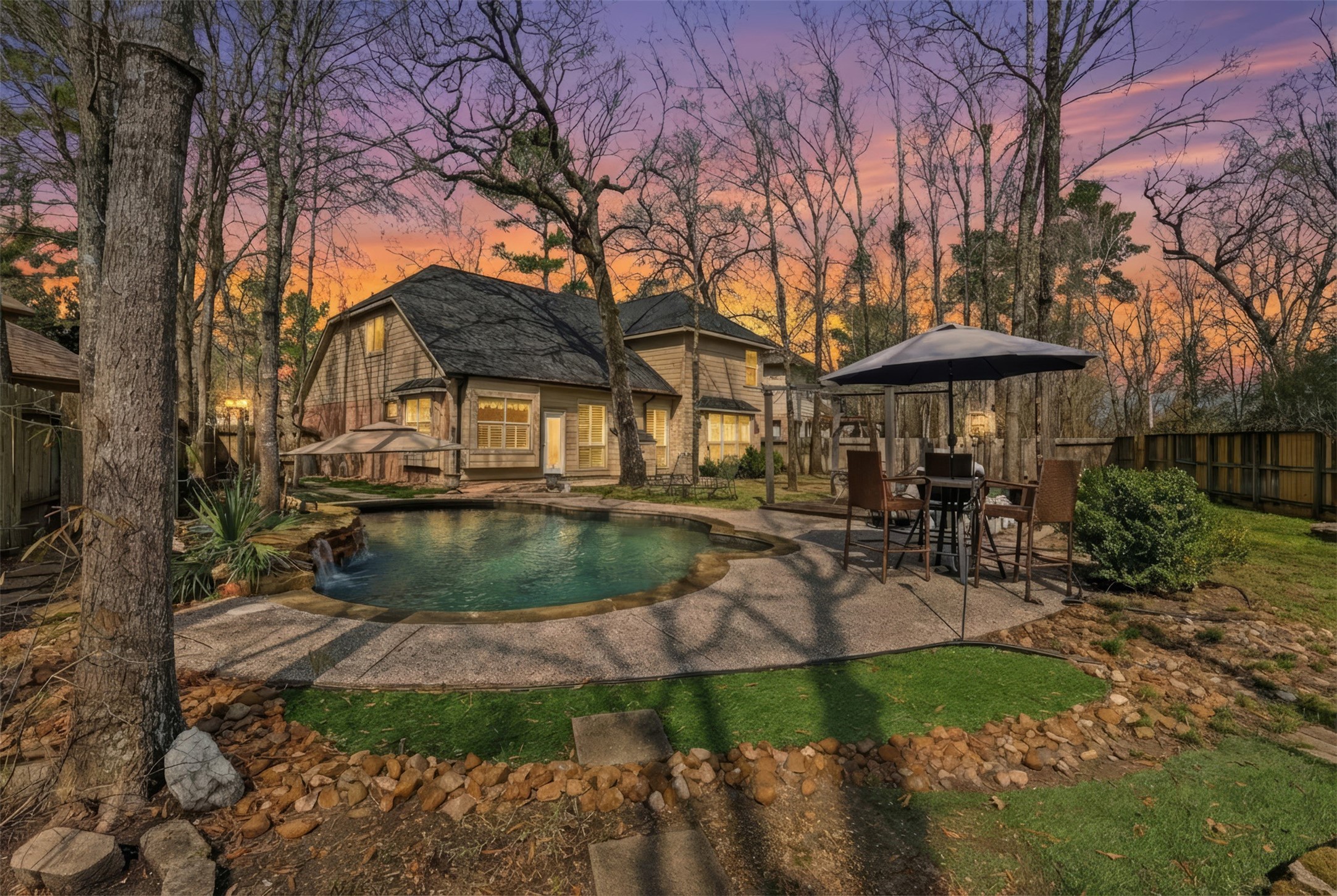 102 Wimberly Way Conroe, TX 77385 - Photo 2 of 33