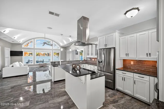 $899,000 | 167 Brookshire Drive, Bath, NC 27808