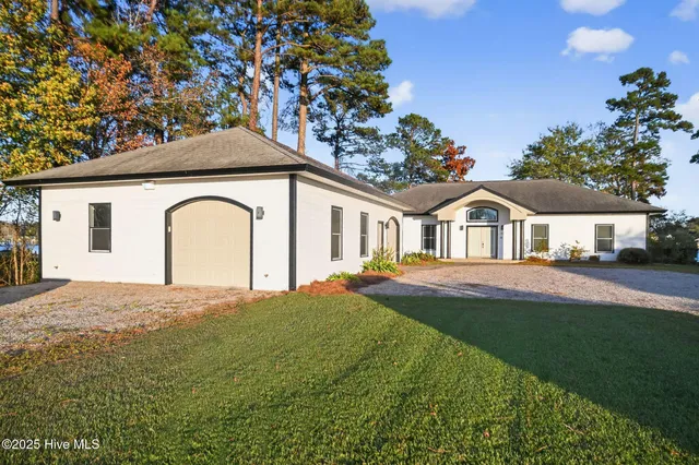 $899,000 | 167 Brookshire Drive, Bath, NC 27808