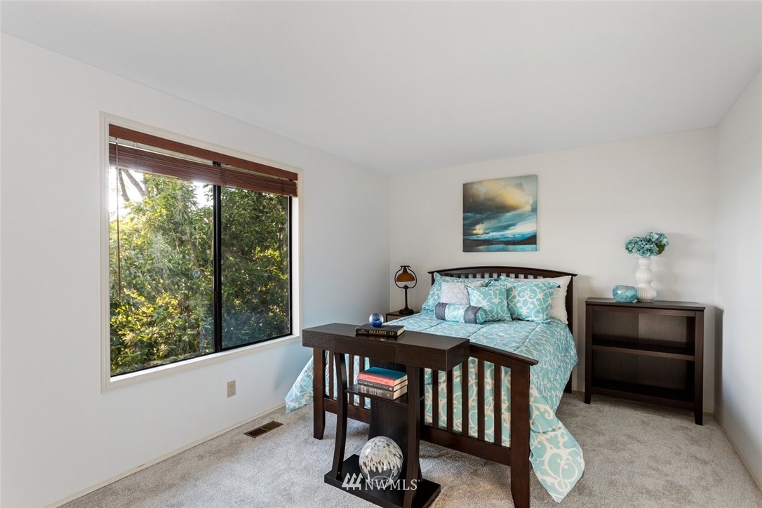 14907 Southeast 64th Street Bellevue, WA 98006 - Photo 21 of 26