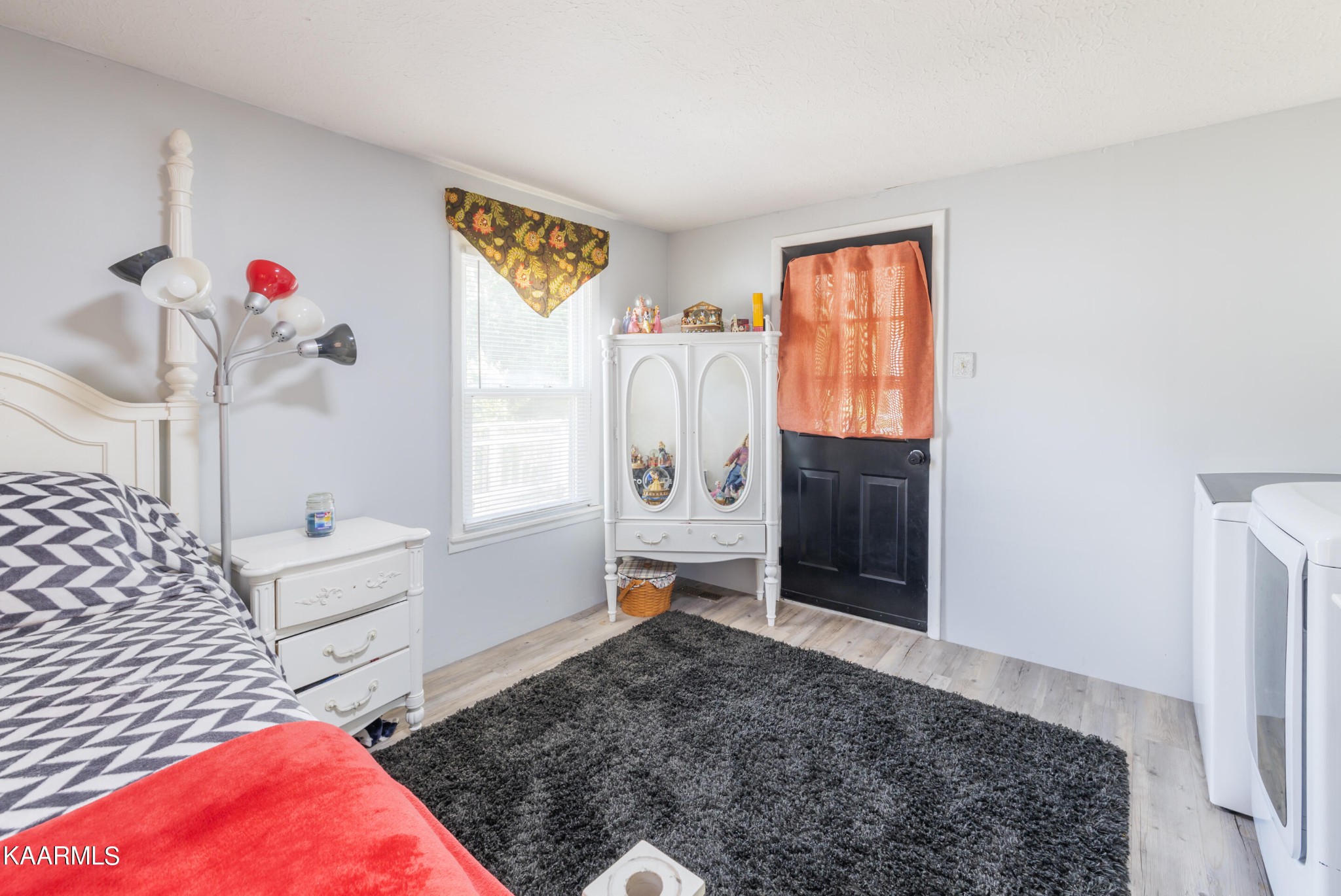 6719 Cate Road Knoxville, TN 37931 - Photo 12 of 30 a living room with furniture