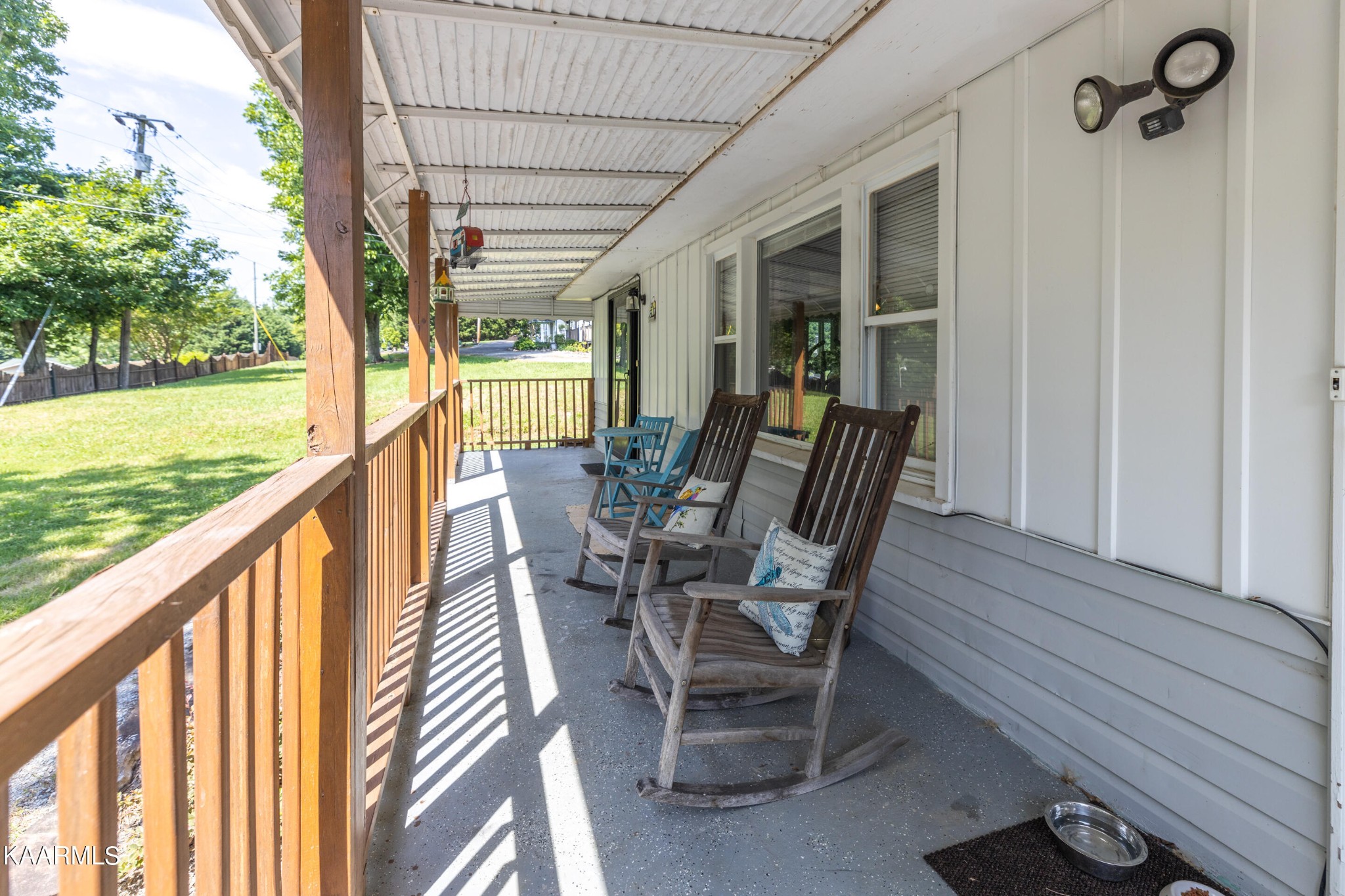 6719 Cate Road Knoxville, TN 37931 - Photo 22 of 30 a view of balcony with furniture and garden