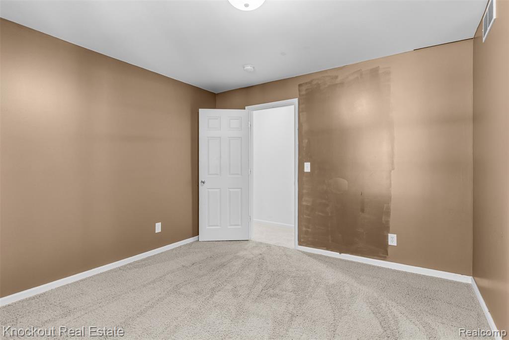 9060 North McKinley Road Flushing, MI 48433 - Photo 19 of 28