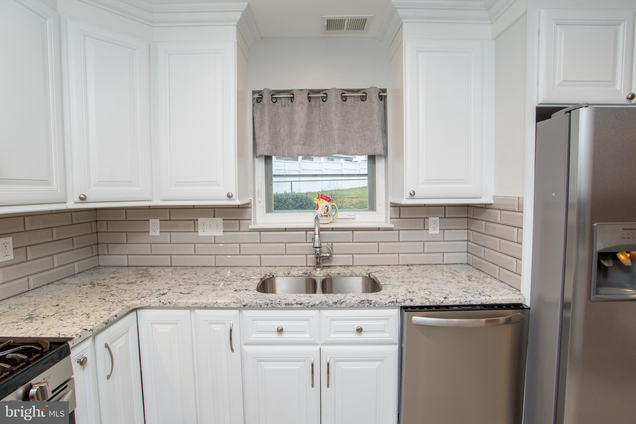 10825 Academy Road Philadelphia, PA 19154 - Photo 23 of 56 Kitchen w/ Dishwasher - 2019 Frigidaire appliances