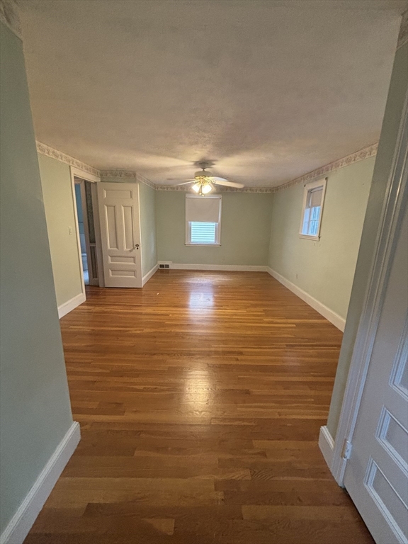 137 Appleton Street Springfield, MA 01108 - Photo 17 of 35 Gallery Image 17