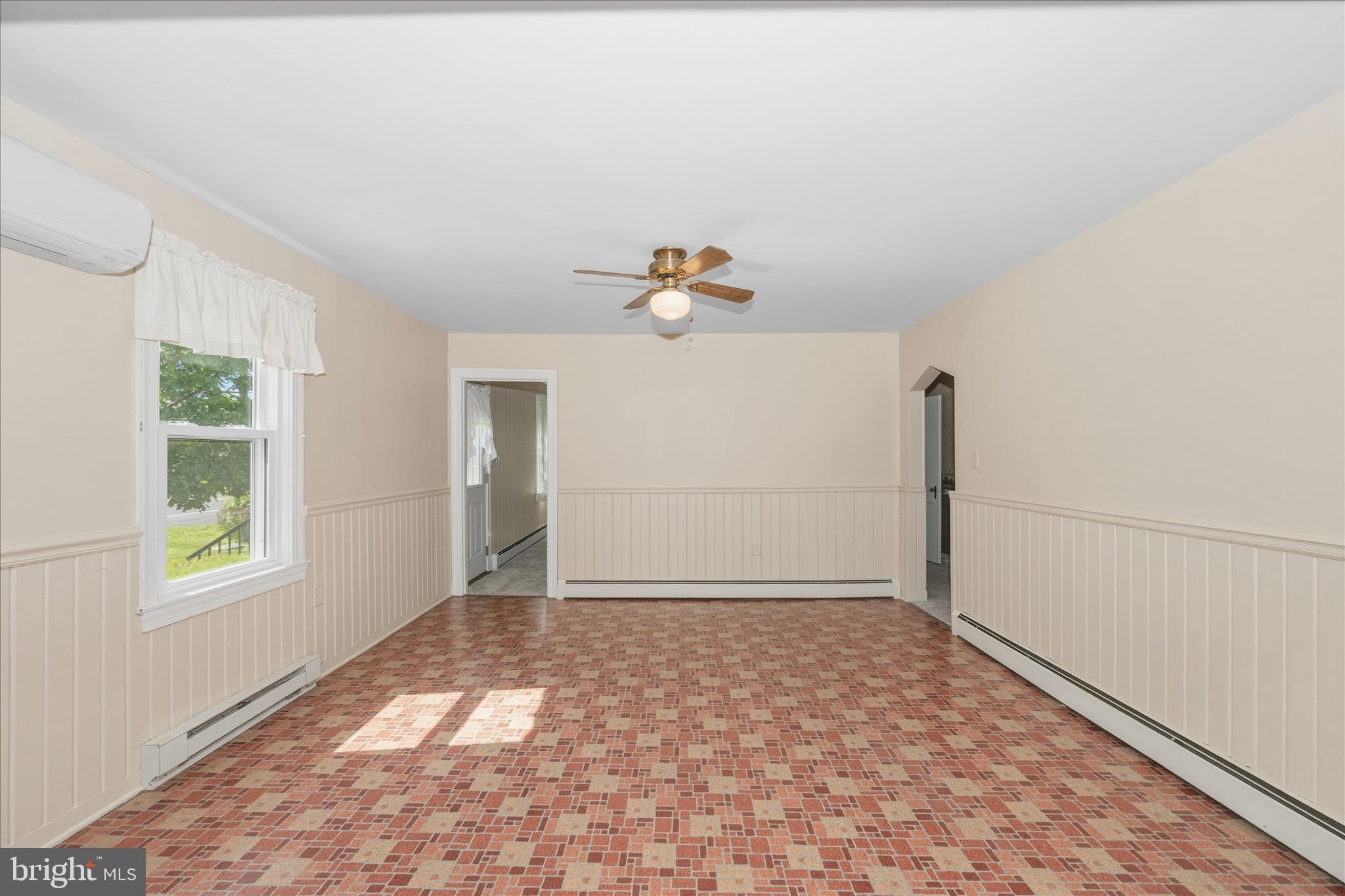 11205 Hessong Bridge Road Thurmont, MD 21788 - Photo 9 of 69 Dining Room Has Chair rail Molding