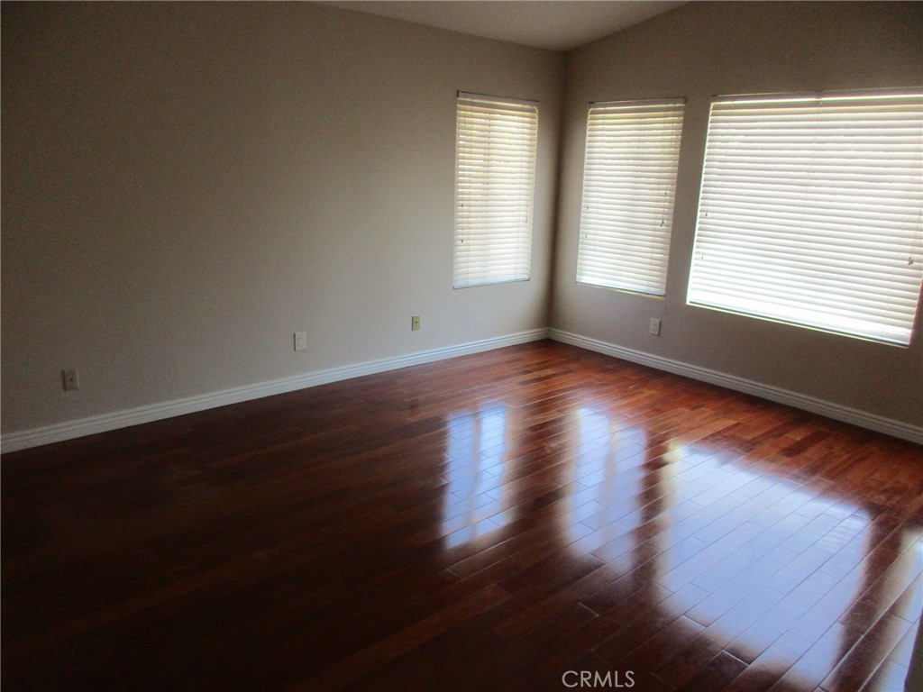 902 Basilone Drive Riverside, CA 92506 - Photo 14 of 36 Gallery Image 14