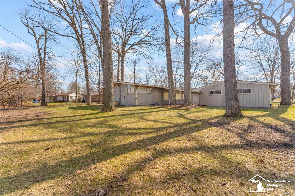 8436 Church Road Grosse Ile, MI 48138 - Photo 24 of 25 Gallery Image 24