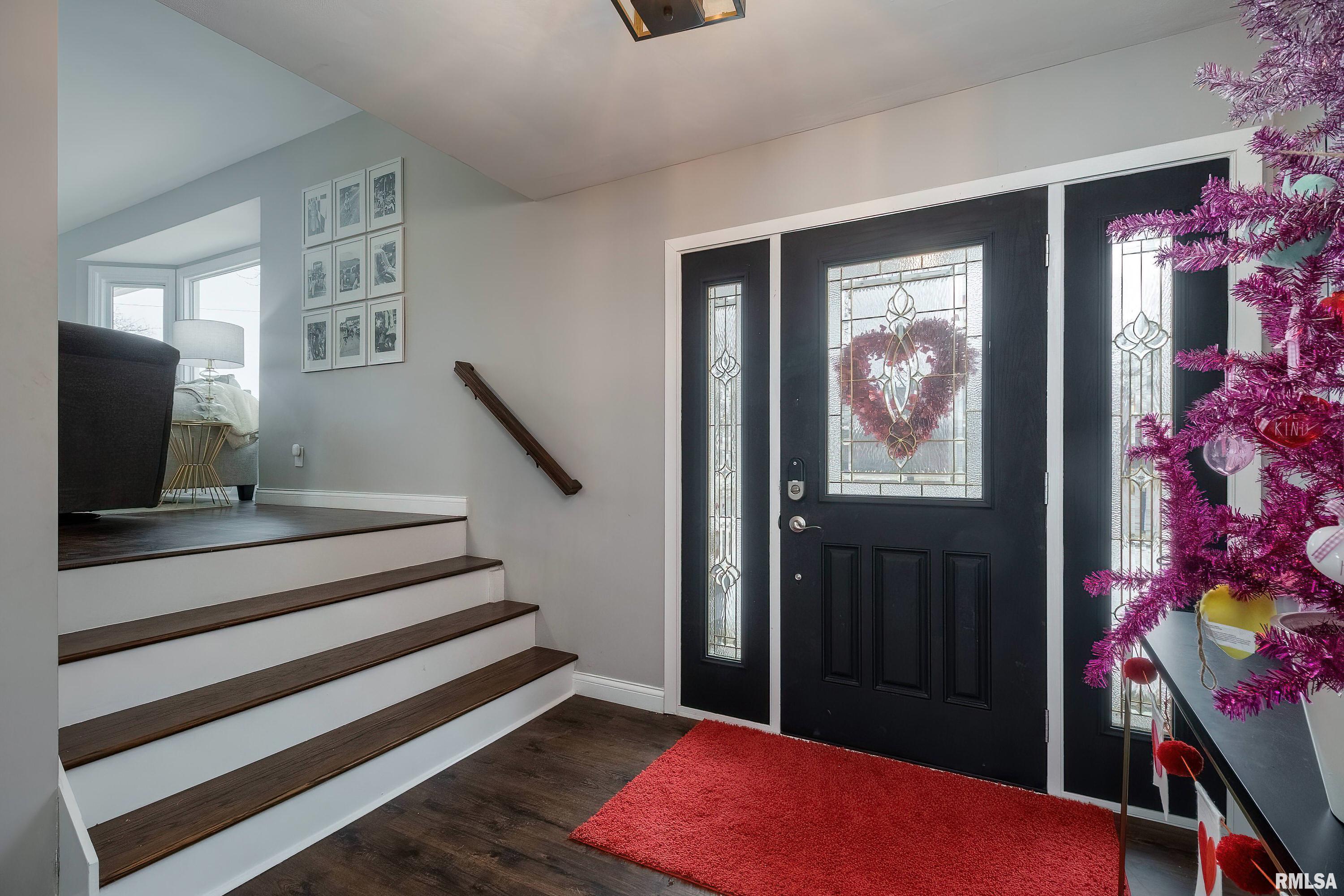 3705 Forest Road Davenport, IA 52807 - Photo 3 of 30 Gallery Image 3