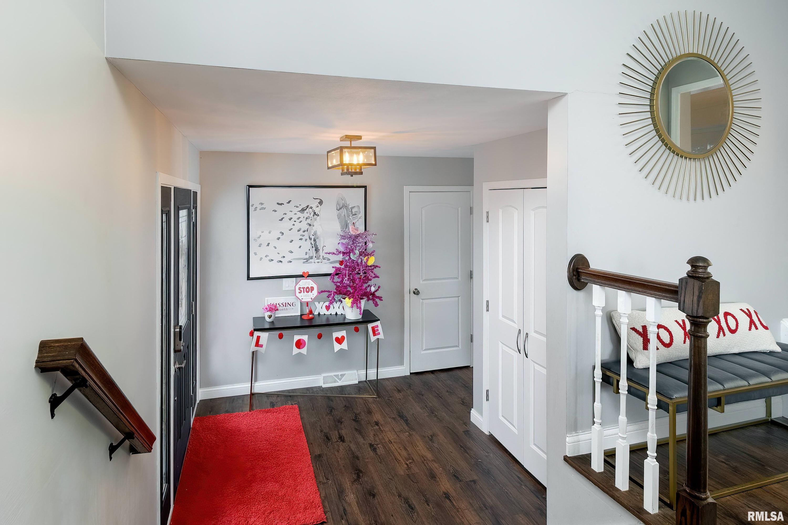 3705 Forest Road Davenport, IA 52807 - Photo 4 of 30 Gallery Image 4