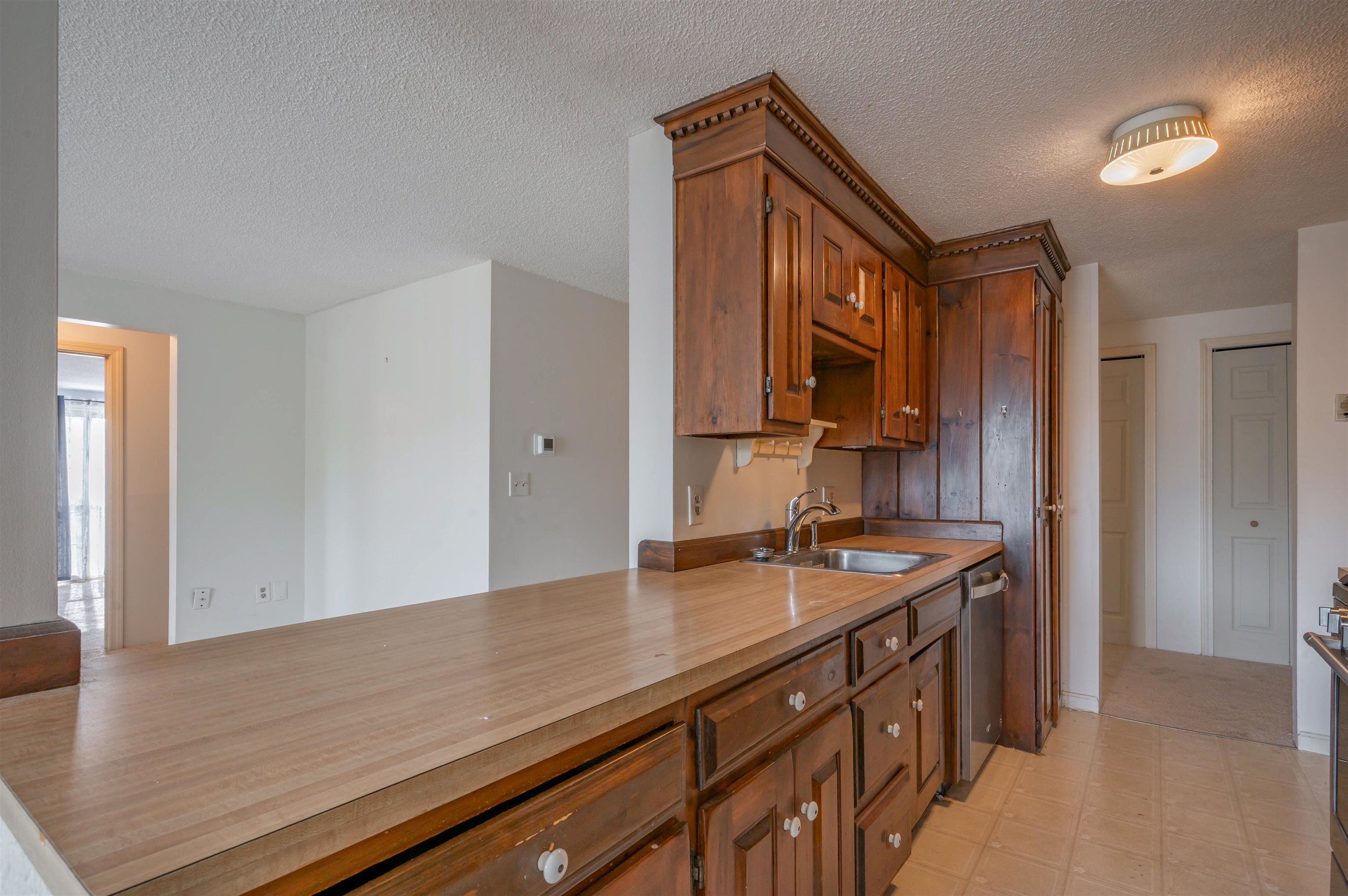 181 Cannongate III Road Nashua, NH 03063 - Photo 5 of 28
