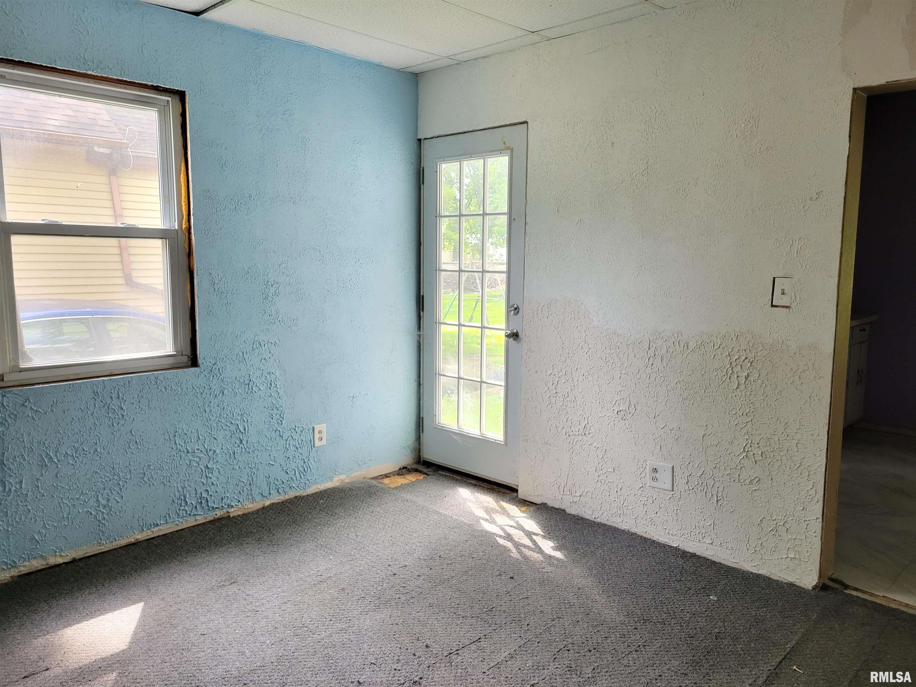 754 Anderson Place Canton, IL 61520 - Photo 4 of 12 Gallery Image 4