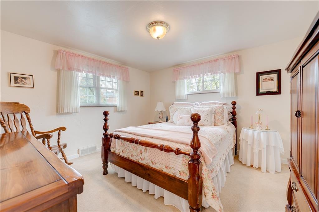 117 Sleepy Hollow Road Pittsburgh, PA 15216 - Photo 14 of 25 Gallery Image 14