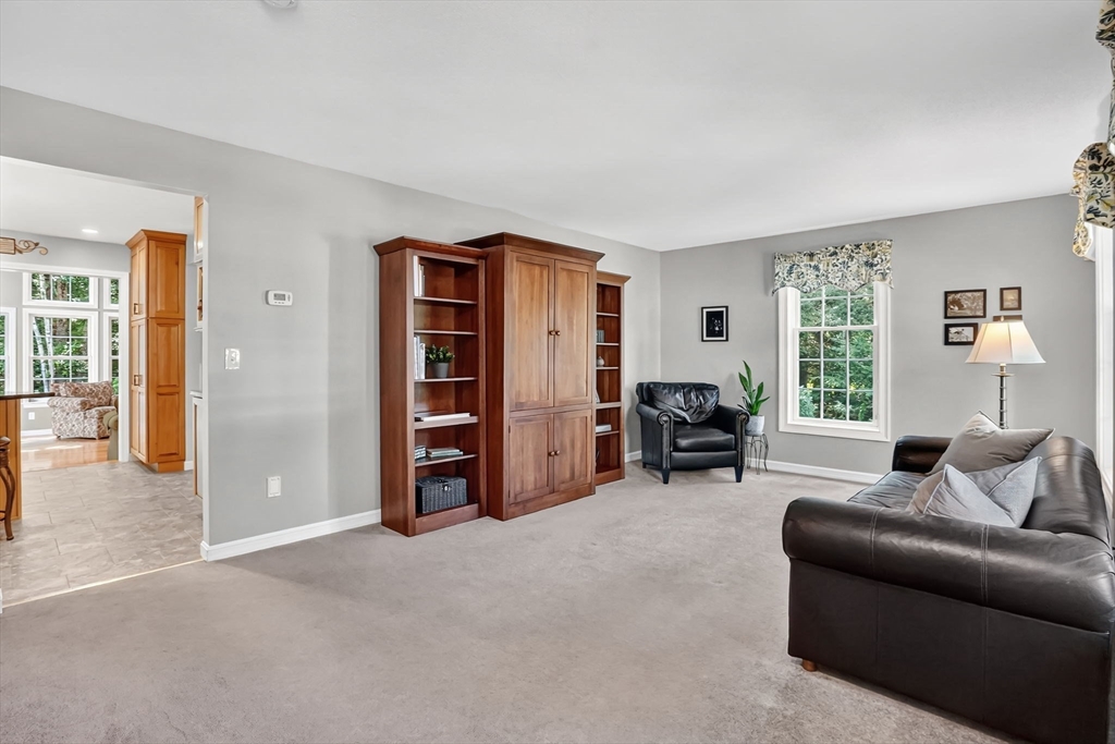 34 Old Farm Road Palmer, MA 01069 - Photo 5 of 40 Gallery Image 5