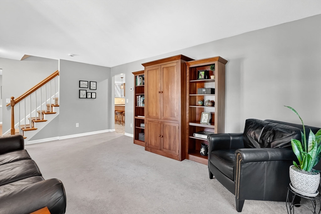 34 Old Farm Road Palmer, MA 01069 - Photo 6 of 40 Gallery Image 6