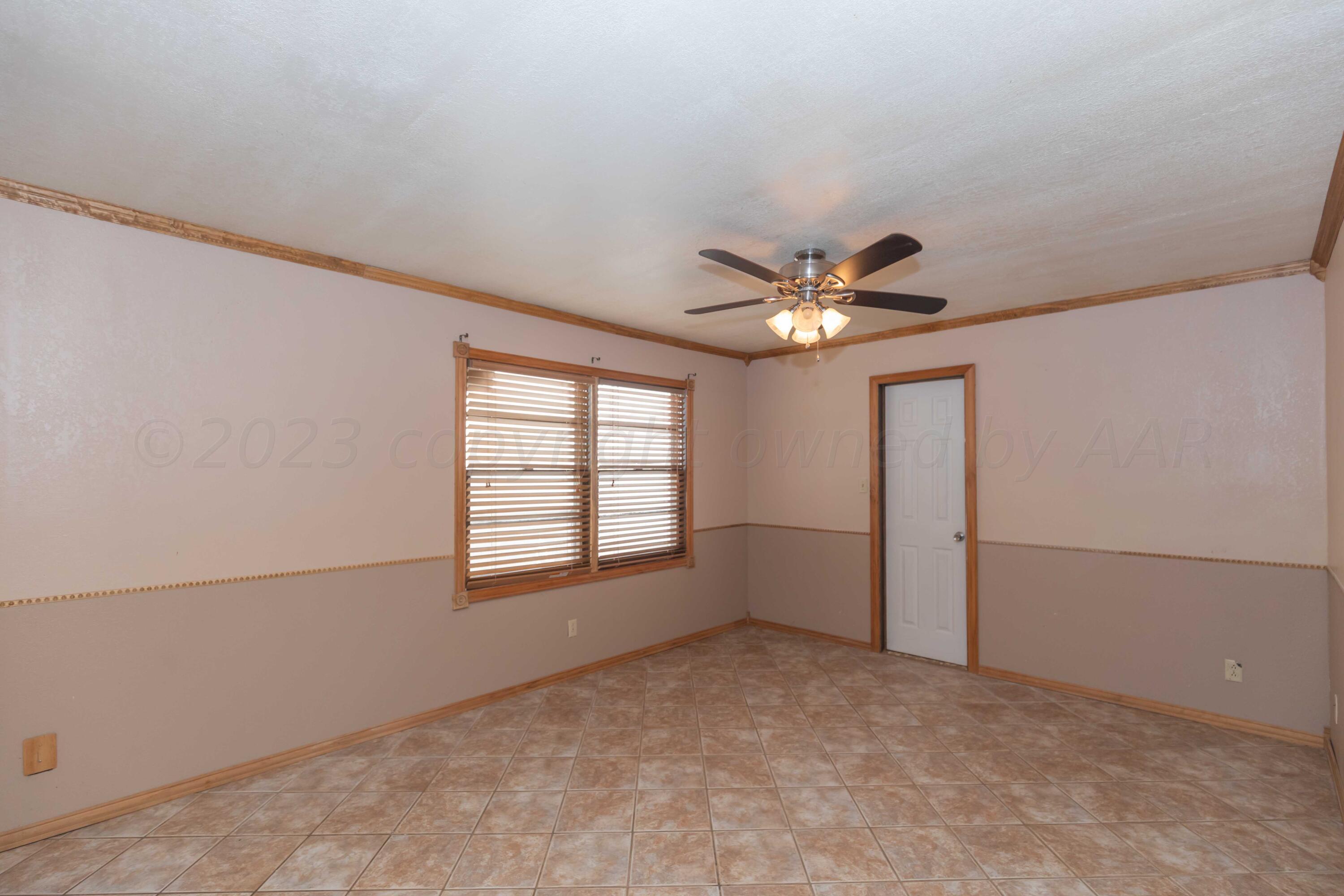 4315 South Bonham Street Amarillo, TX 79110 - Photo 6 of 39 DINING VIEW 2