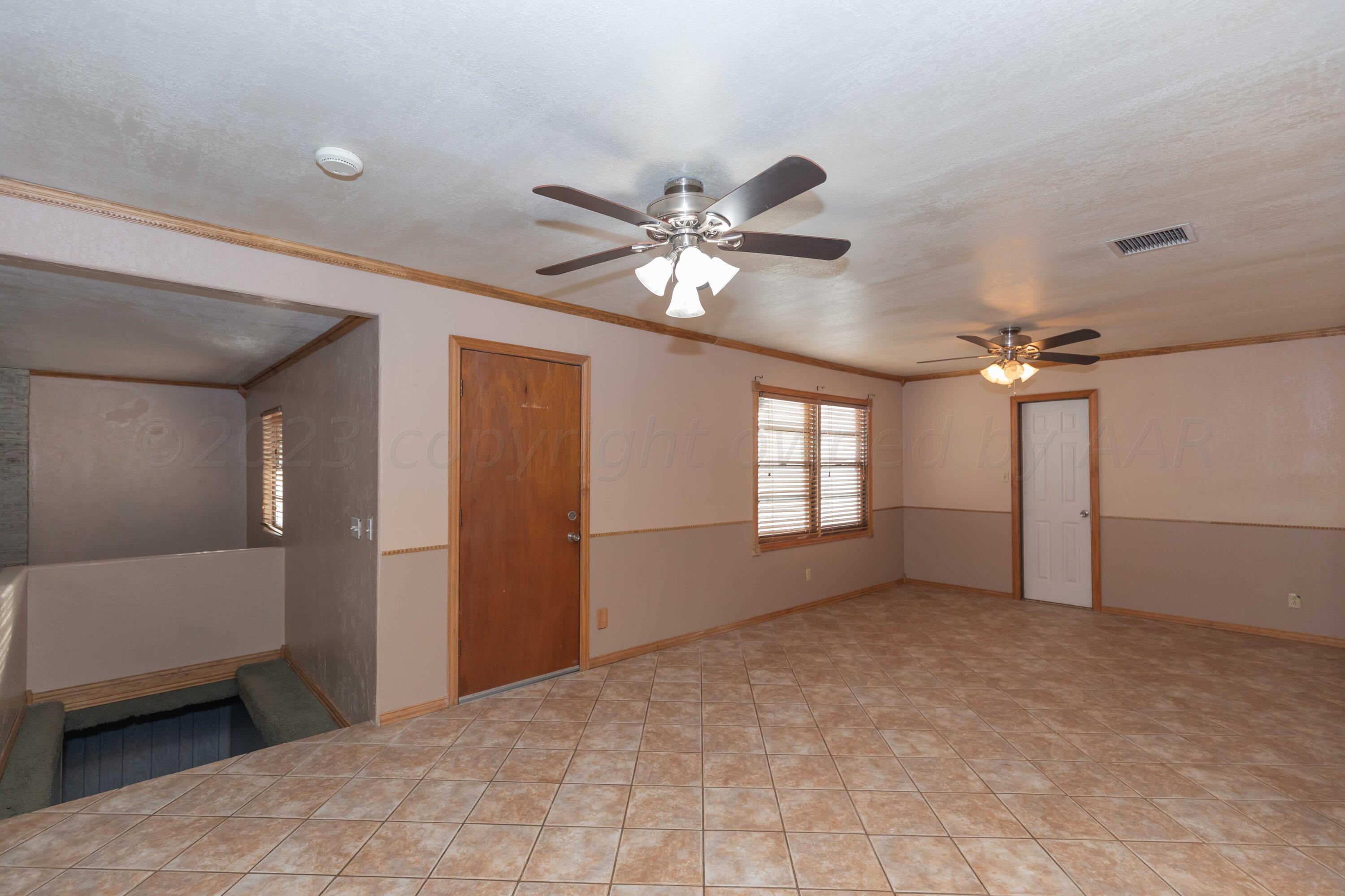 4315 South Bonham Street Amarillo, TX 79110 - Photo 9 of 39 DINING VIEW 5