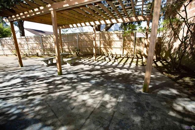 $120,000 | 9853 Jefferson Highway, Unit F19, Baton Rouge, LA 70809