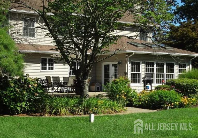 246 Fresh Ponds Road Monroe Township, NJ 08831 - Photo 4 of 37