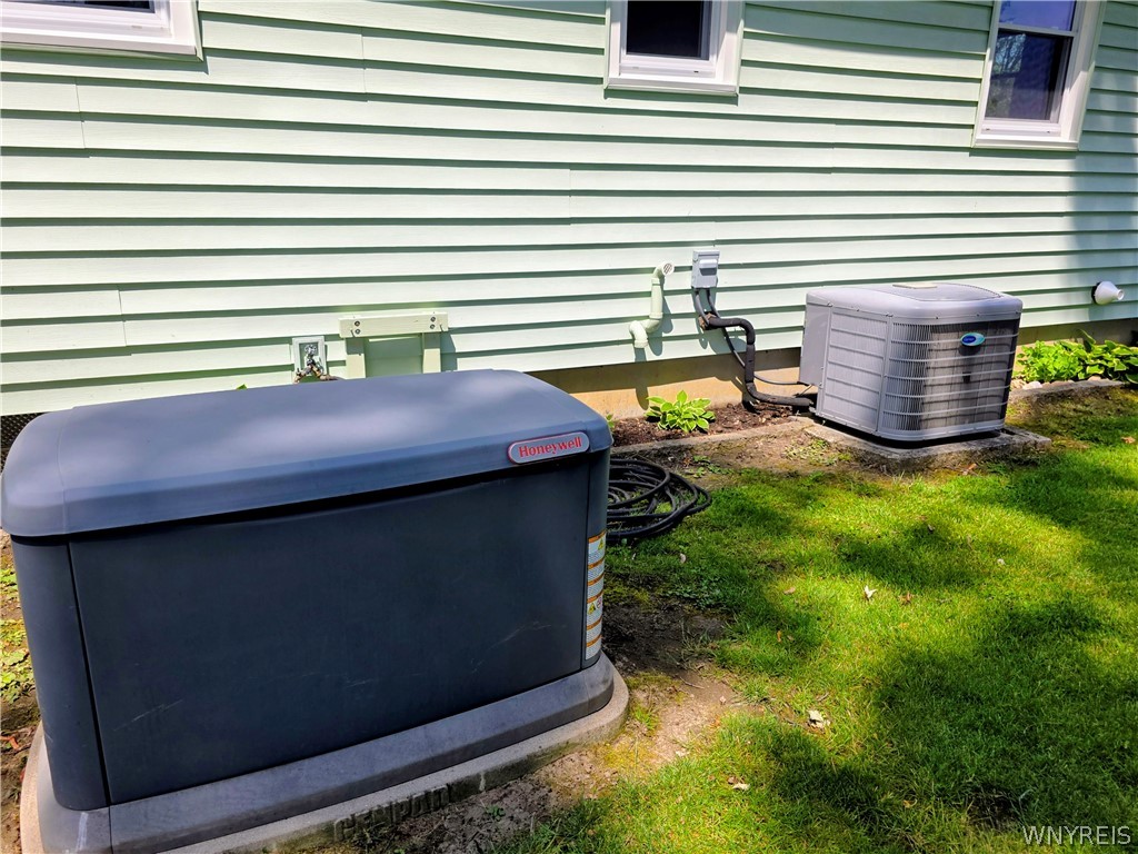 7225 Norman Road Wheatfield, NY 14120 - Photo 28 of 34