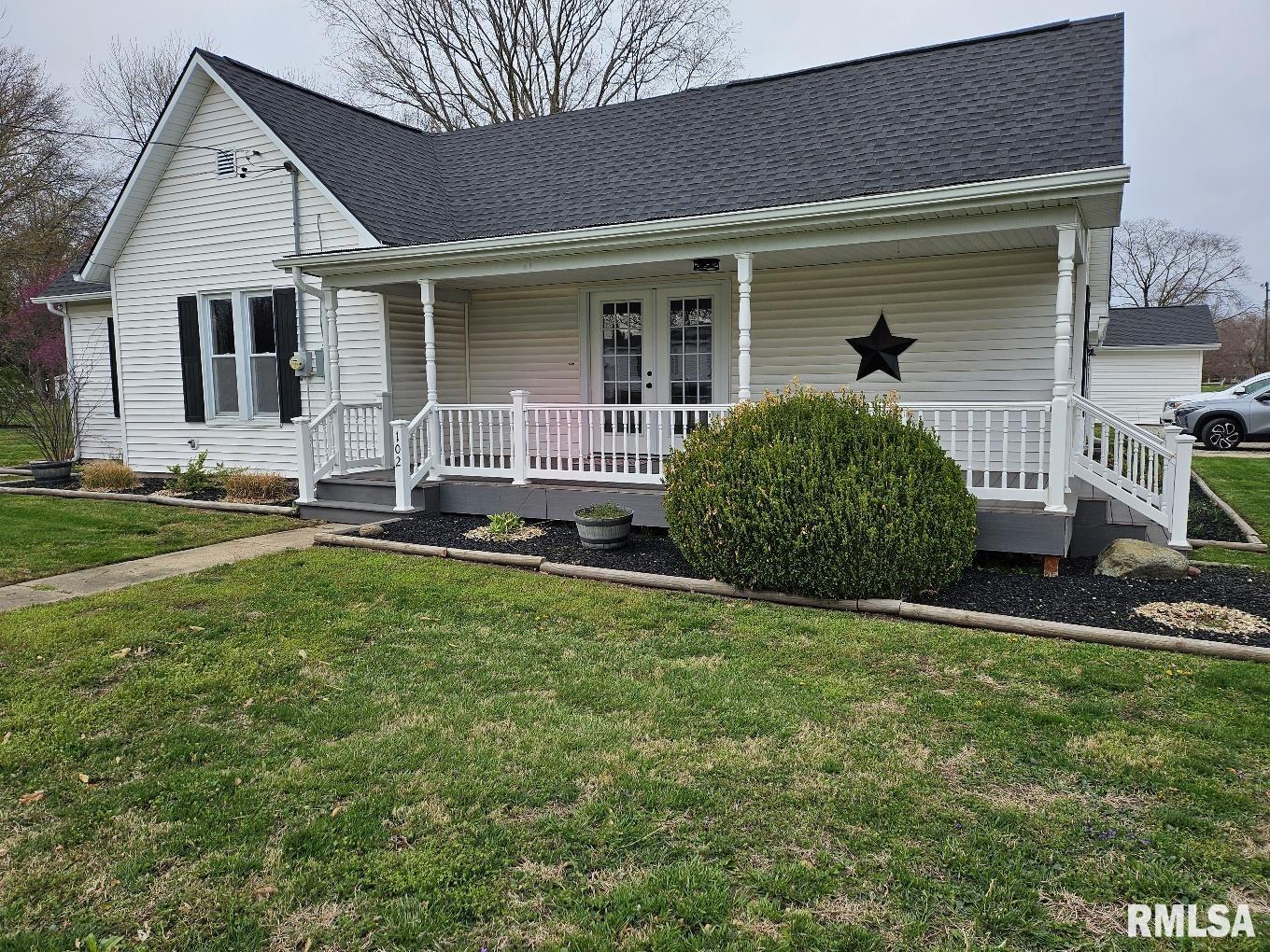 102 West Grand Avenue Modesto, IL 62667 - Photo 3 of 49 Gallery Image 3