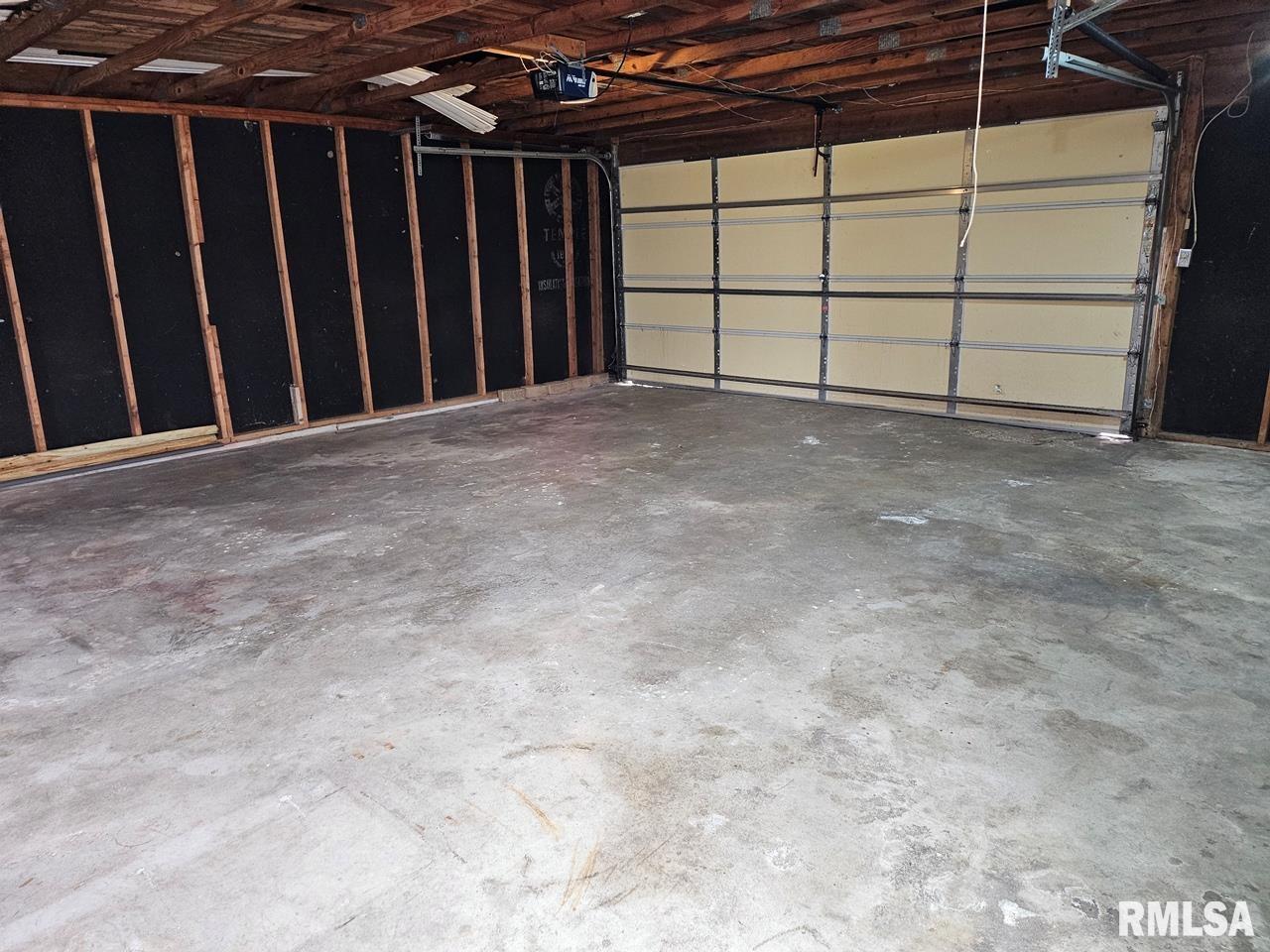102 West Grand Avenue Modesto, IL 62667 - Photo 44 of 49 Gallery Image 44