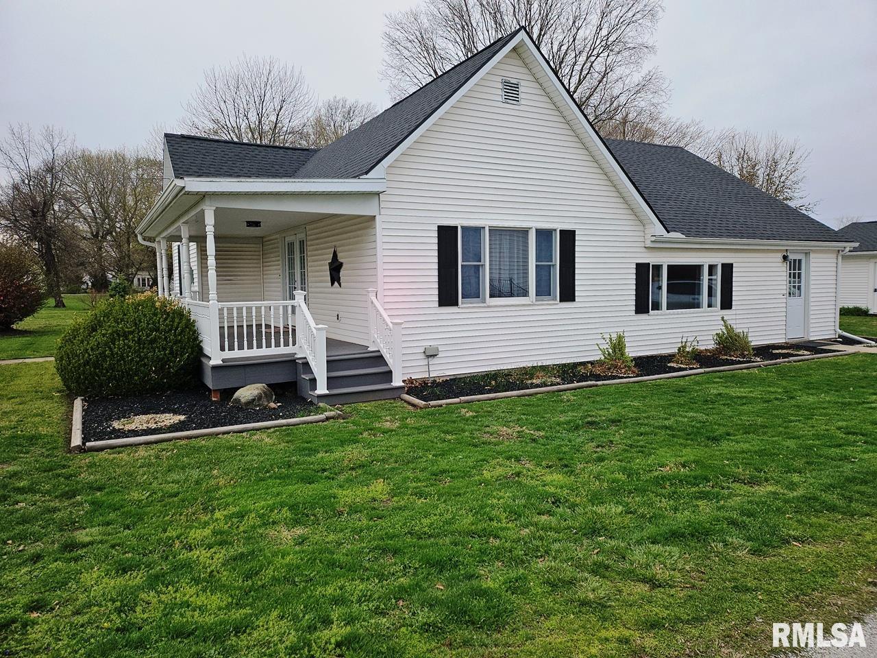 102 West Grand Avenue Modesto, IL 62667 - Photo 5 of 49 Gallery Image 5