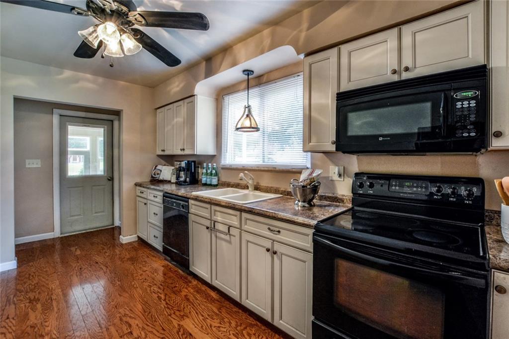 604 Valencia Road Mars, PA 16046 - Photo 8 of 25