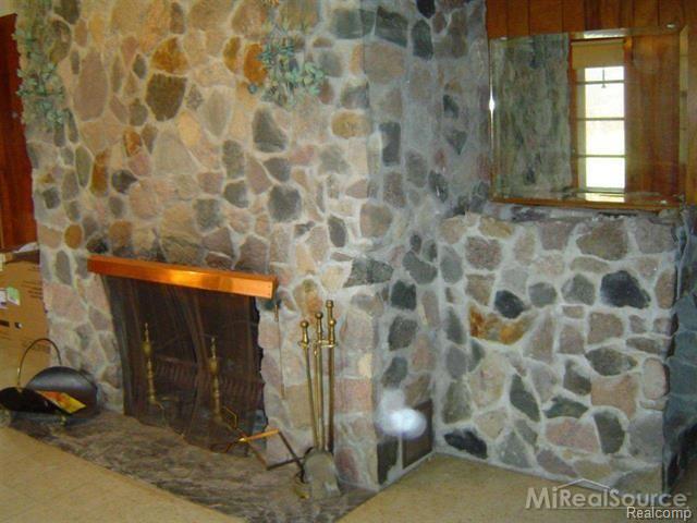 901 Range Road Smiths Creek, MI 48074 - Photo 8 of 26 8.JPG