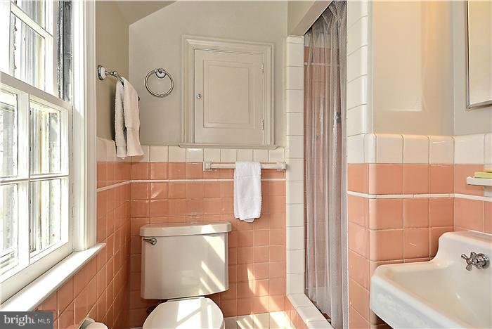 5901 Cobalt Road Bethesda, MD 20816 - Photo 23 of 30 Bath (Master)