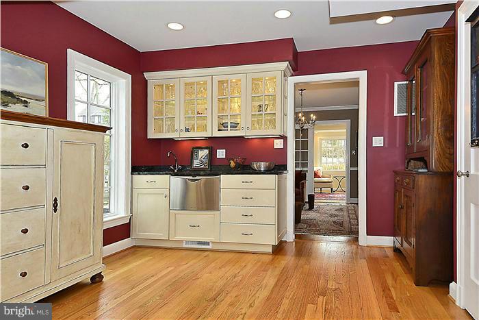 5901 Cobalt Road Bethesda, MD 20816 - Photo 6 of 30 BUTLER'S PANTRY W/ 2ND DISHWASHER