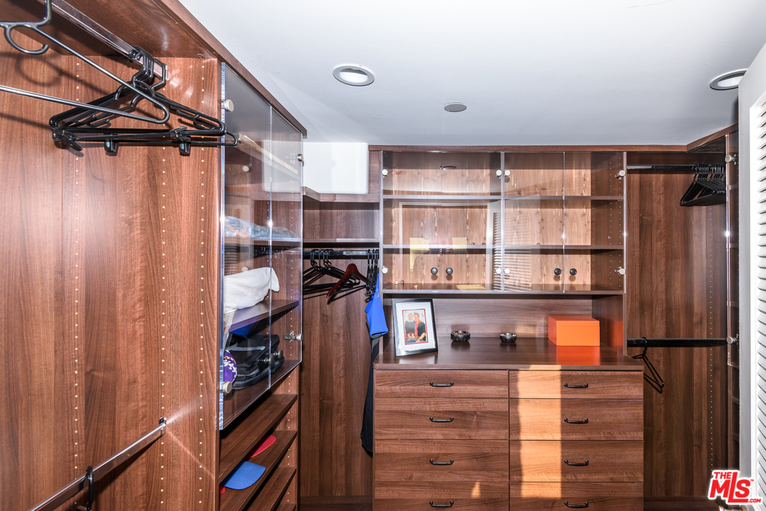 6309 Ocean Front Walk, Unit 301 Playa del Rey, CA 90293 - Photo 14 of 29 Gallery Image 14