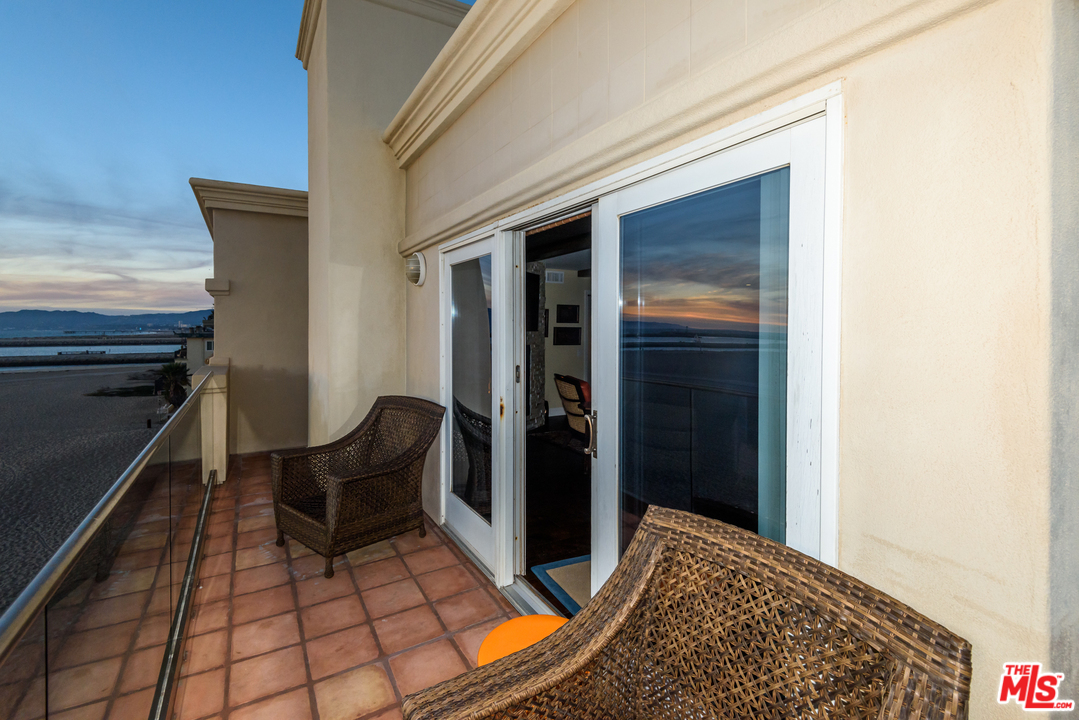 6309 Ocean Front Walk, Unit 301 Playa del Rey, CA 90293 - Photo 22 of 29 Gallery Image 22