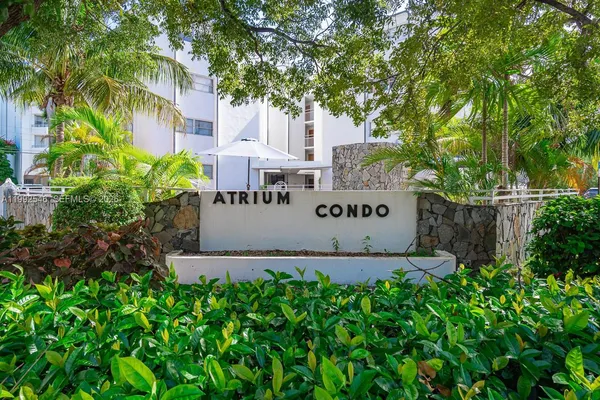 $2,400 | 1075 93rd Street, Unit 203, Bay Harbor Islands, FL 33154