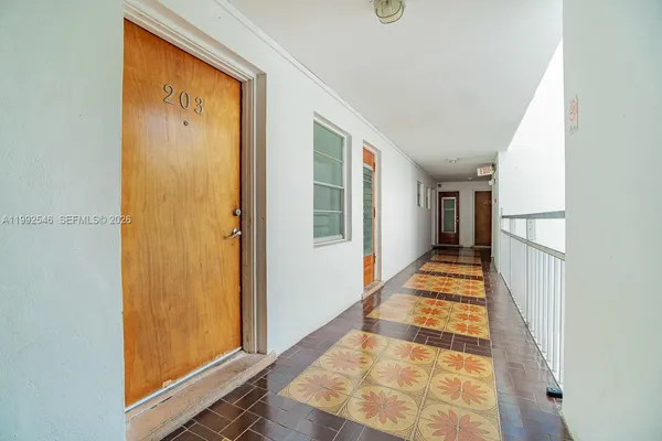 $2,400 | 1075 93rd Street, Unit 203, Bay Harbor Islands, FL 33154