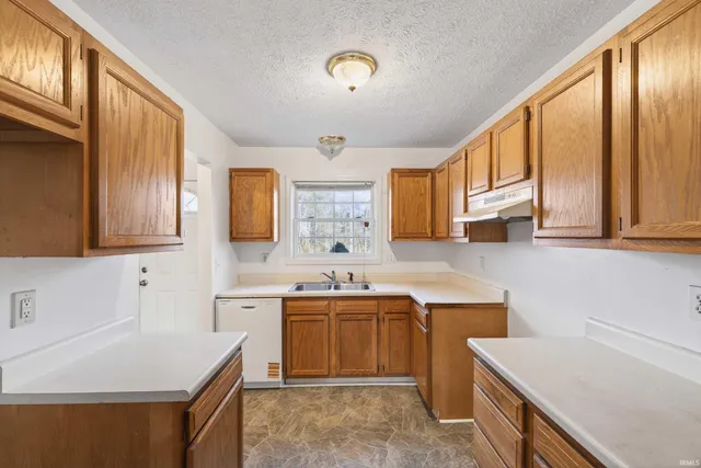 $225,000 | 3995 South Cramer Circle, Bloomington, IN 47403