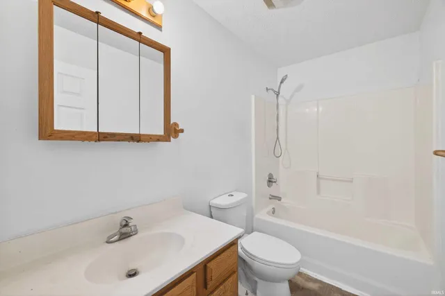 $225,000 | 3995 South Cramer Circle, Bloomington, IN 47403