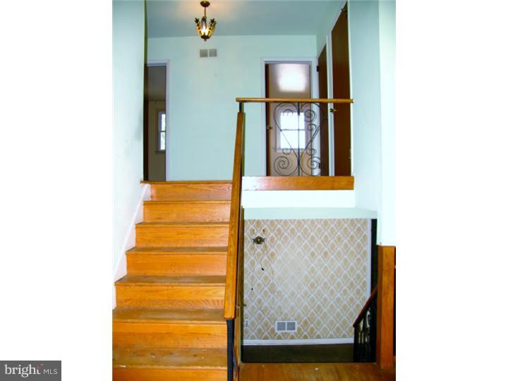 115 Thorndike Road Philadelphia, PA 19115 - Photo 13 of 24 Hallway