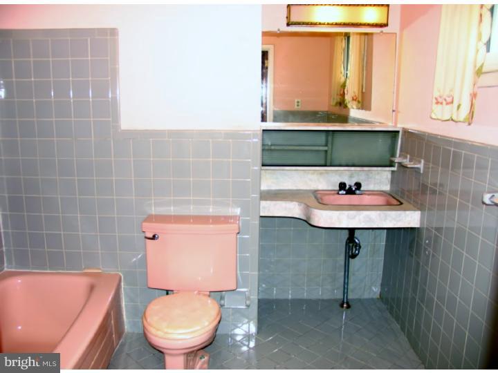 115 Thorndike Road Philadelphia, PA 19115 - Photo 18 of 24 Bathroom