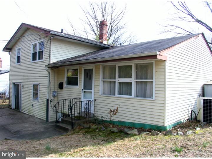 115 Thorndike Road Philadelphia, PA 19115 - Photo 20 of 24 Exterior Back