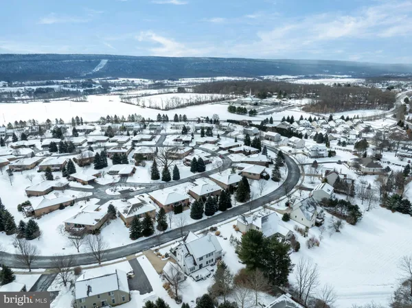 $780,000 | 125 Oak Pointe Circle, State College, PA 16801