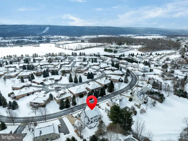 $780,000 | 125 Oak Pointe Circle, State College, PA 16801