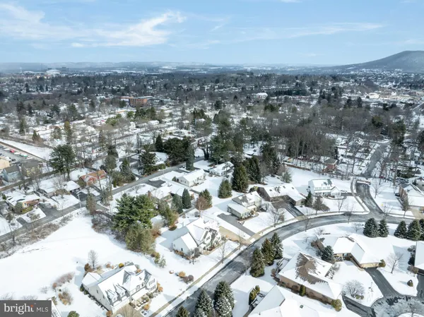 $780,000 | 125 Oak Pointe Circle, State College, PA 16801