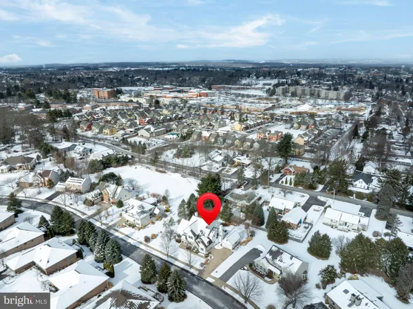 $780,000 | 125 Oak Pointe Circle, State College, PA 16801