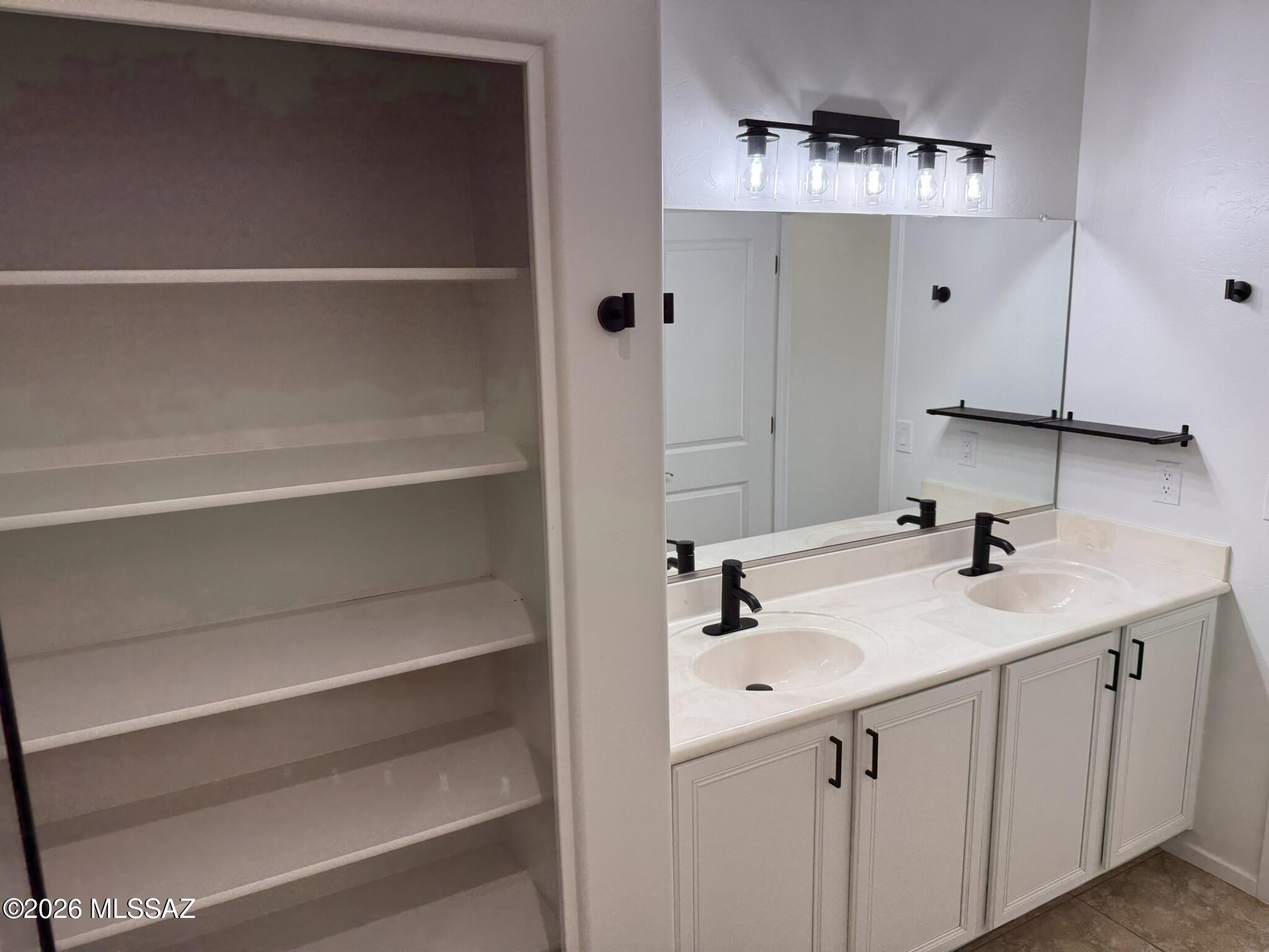 2028 East River Road, Unit 203 Tucson, AZ 85718 - Photo 31 of 36
