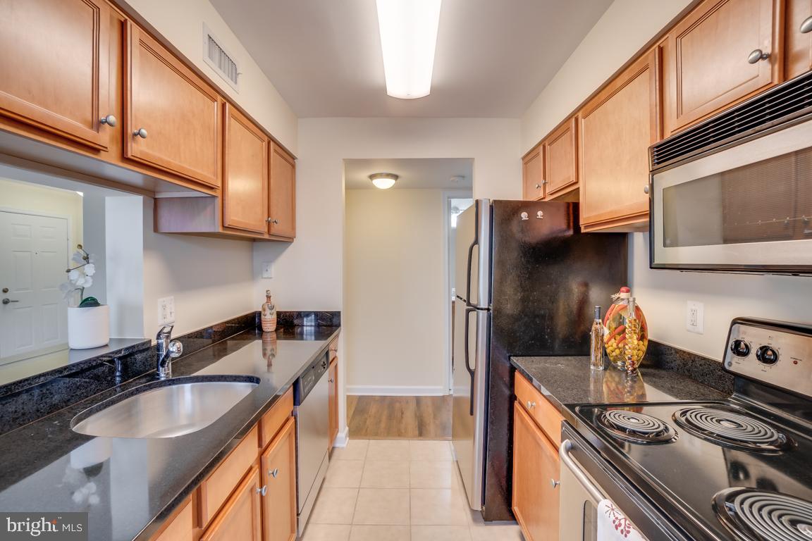 1706 Ascot Way, Unit B Reston, VA 20190 - Photo 11 of 36