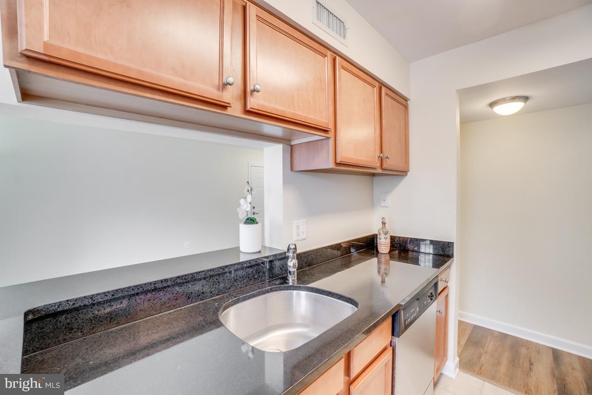 1706 Ascot Way, Unit B Reston, VA 20190 - Photo 27 of 36