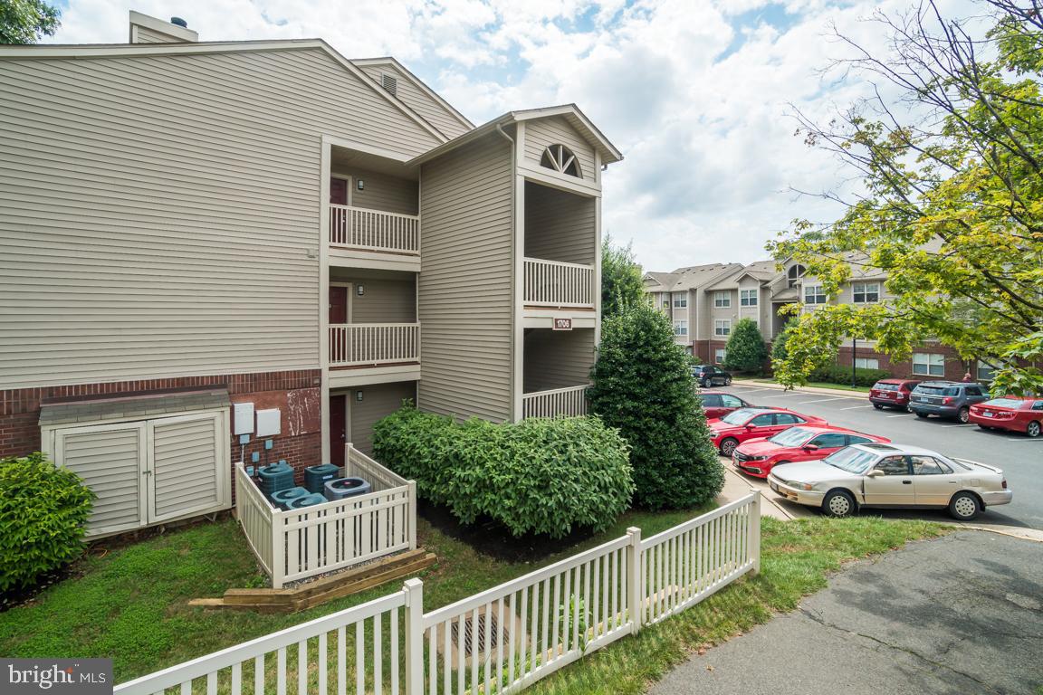 1706 Ascot Way, Unit B Reston, VA 20190 - Photo 33 of 36